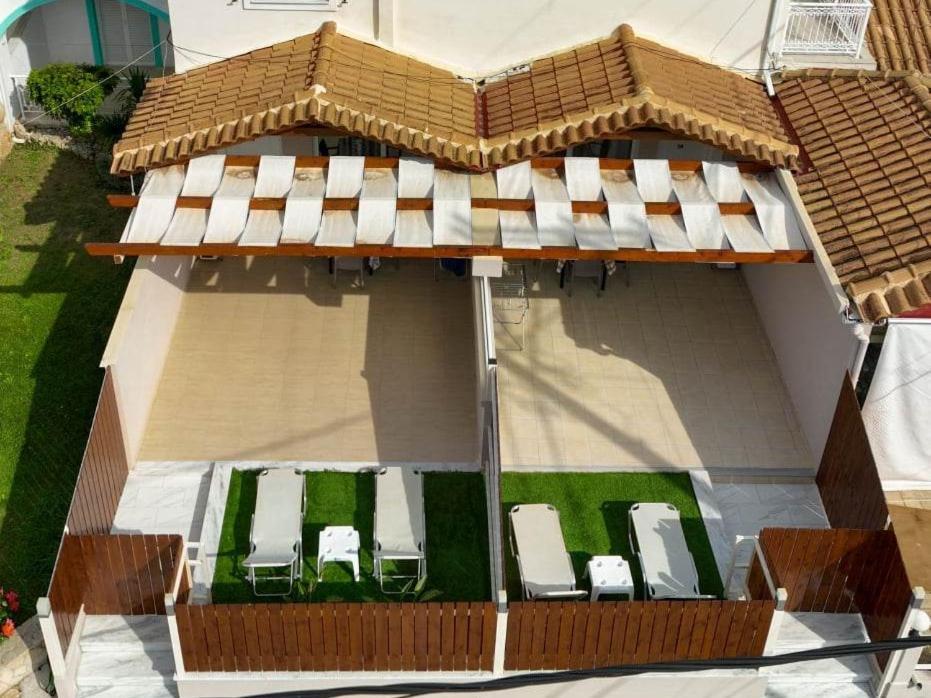 Iris & Rhea Junior Suites ซีลีวี ภายนอก รูปภาพ